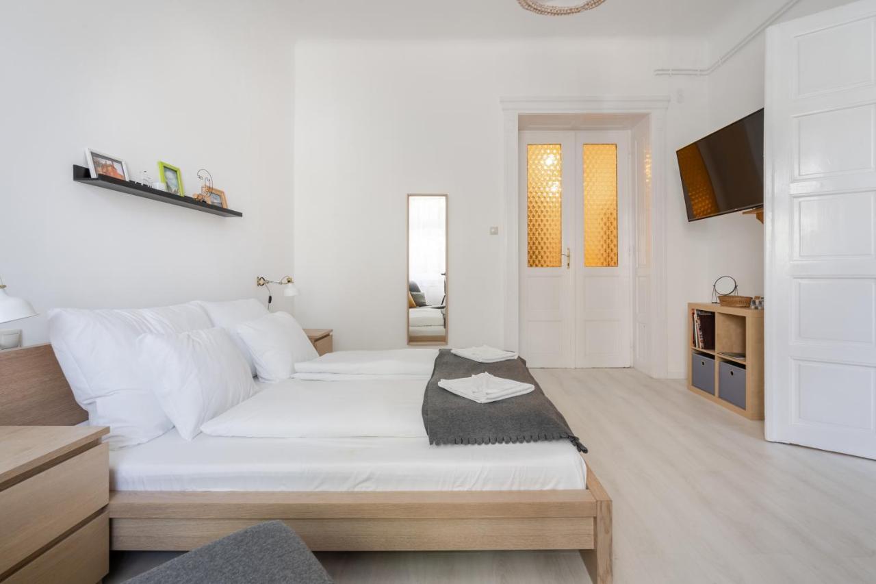 Gellert Mountain Apartment بودابست المظهر الخارجي الصورة