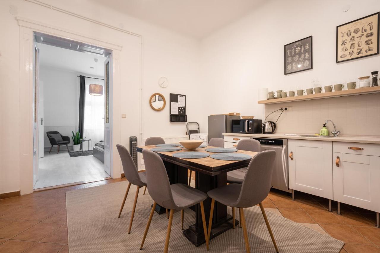 Gellert Mountain Apartment بودابست المظهر الخارجي الصورة